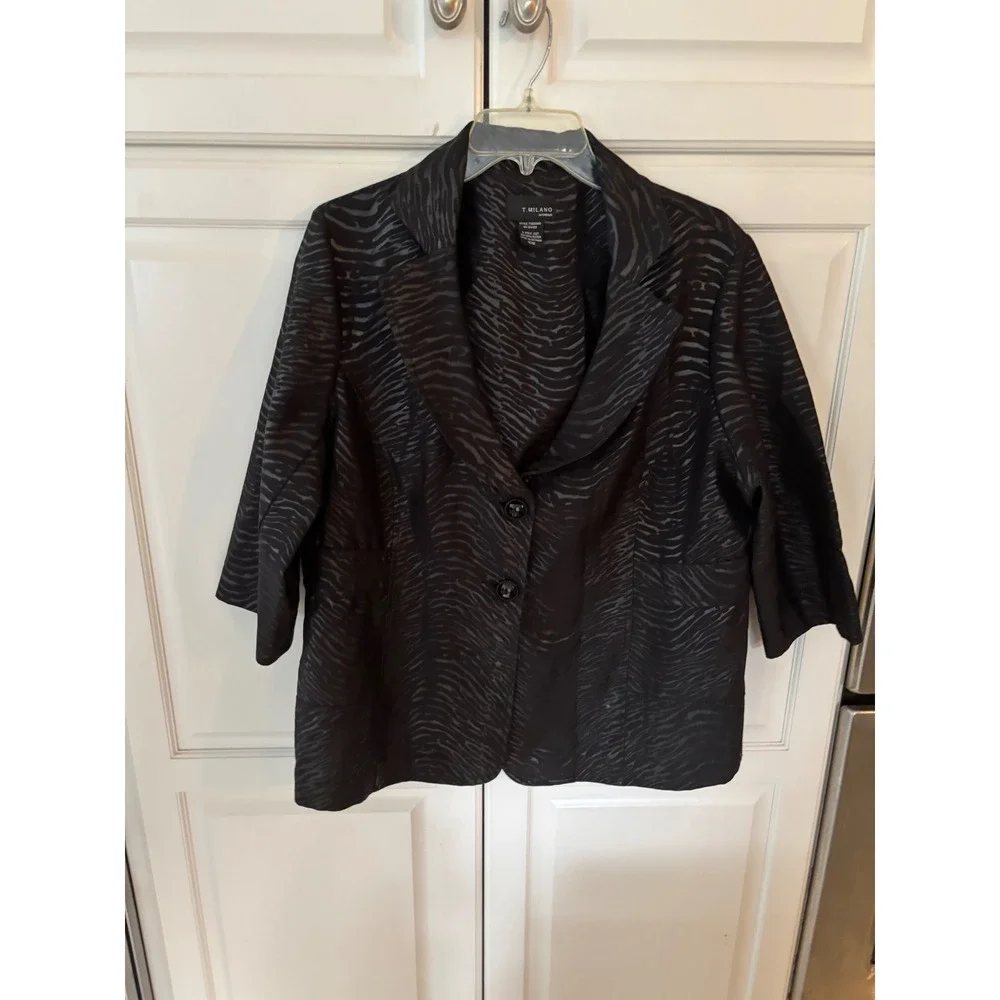 T Milano Woman Black Zebra Print Blazer Jacket‎ 16W 3/4 Sleeve Collar
